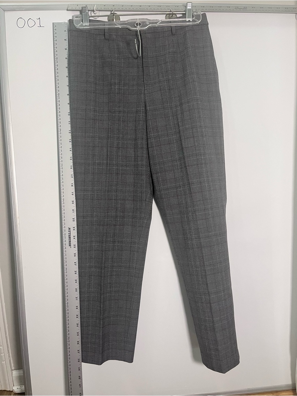 Uniqlo Women's Gray Plaid Cropped Trousers
